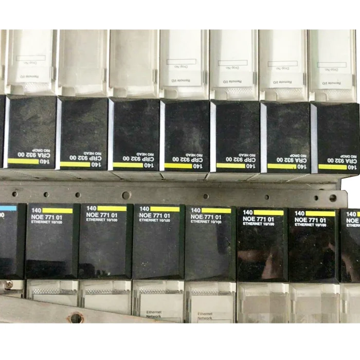 Schneider 140 CPU671 60/NOE77