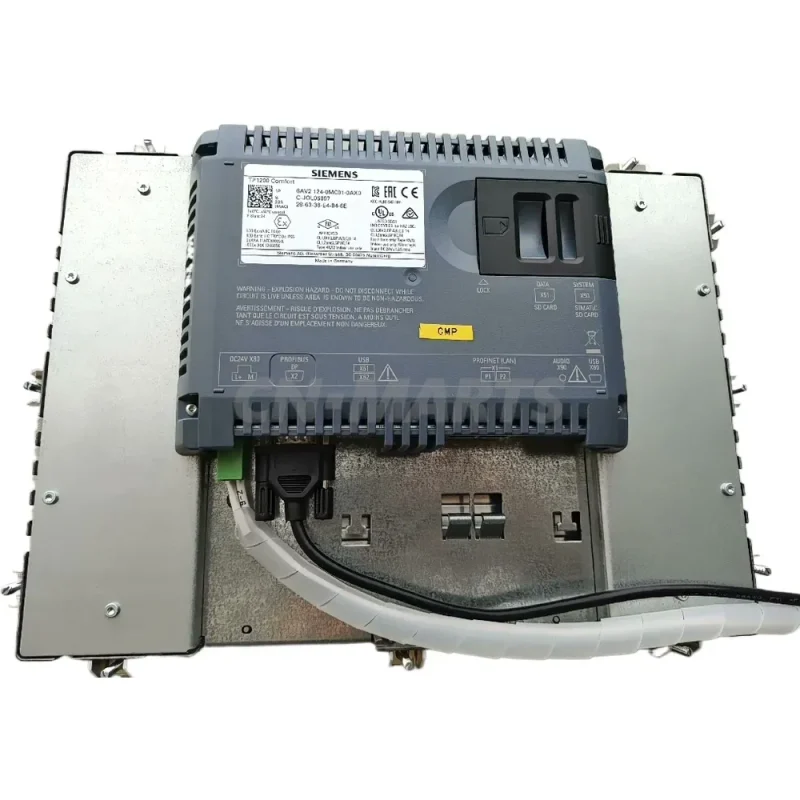 SIEMENS 6AV2 124-0MC01-0AX0