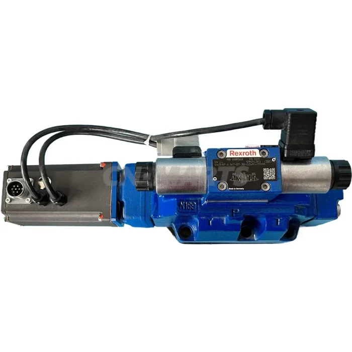 Rexroth R900979857 4WRKE25W8-350L-35/6EG24K31/F1D3M