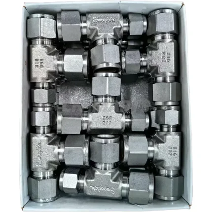 Swagelok SS-810-3-6-8